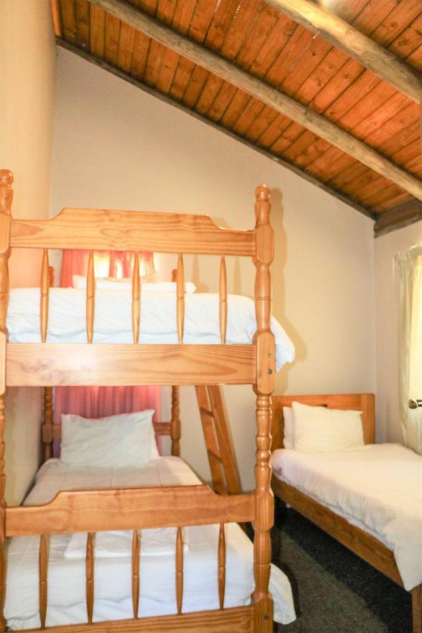 Malolotja Log Cabins 姆巴巴内 外观 照片